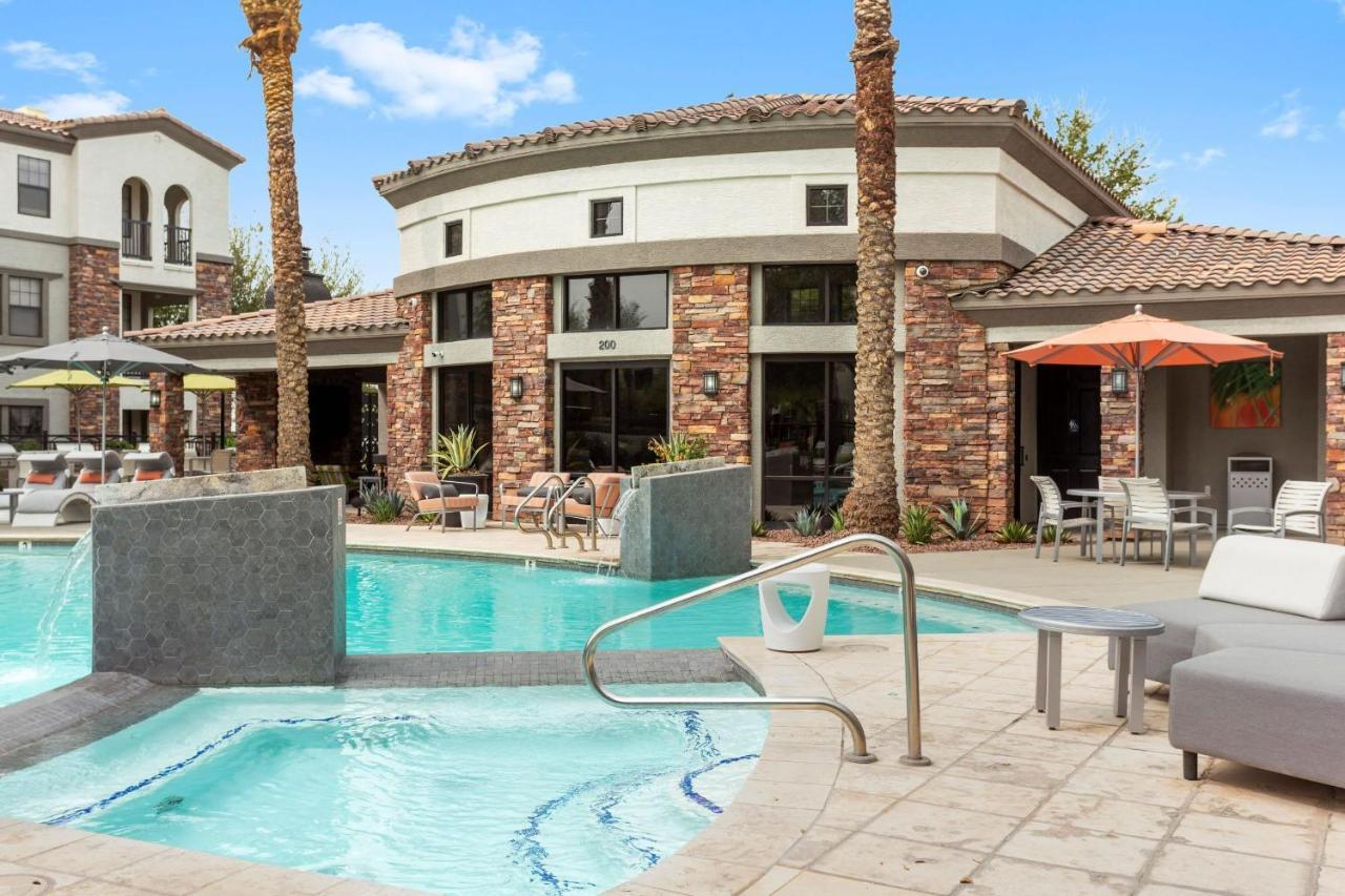 Cozysuites Glendale By The Stadium With Pool 06 외부 사진